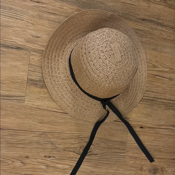 New- Stylish Tan Sun Hat with Black Ribbon - Picture 2 of 5